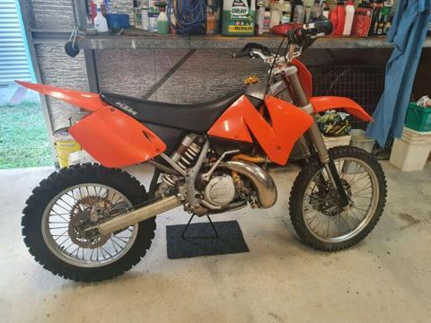 2 Stroke KTM 300 exc 2001, super quick, well maintained