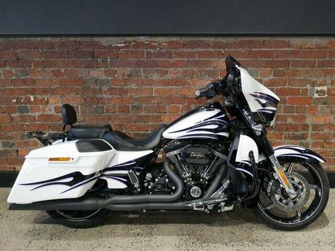 2015 Harley-Davidson CVO STREET GLIDE 110 (FLHXSE) Road Bike 1801cc