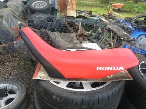 Honda XR250 seat
