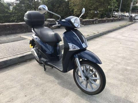 Piaggio Liberty 150ie LONG REGO with top box