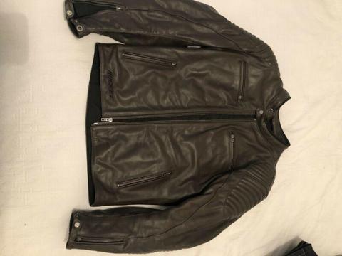 MOTORCYCLE LEATHER JACKET WITH FULL ARMOUR