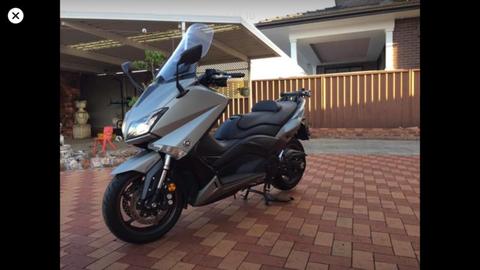 2016 Yamaha tmax 530 Silver in pristine condition 4200 kms