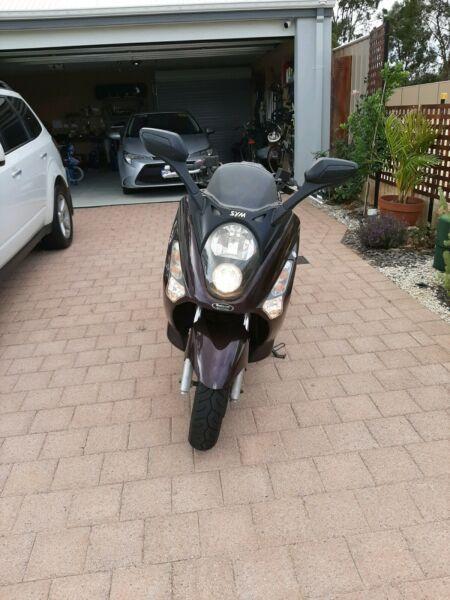 250cc scooter new tyres great buy $1990