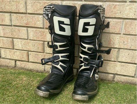 Gaerne G-React Motorcycle Boots