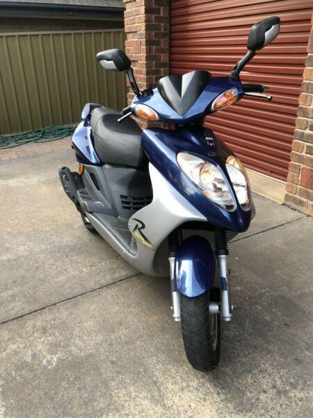BOLWELL 50CC SCOOTER
