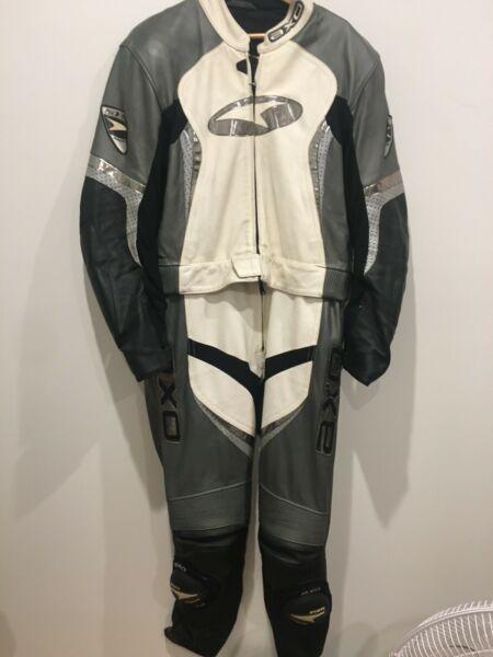 AXO 2 piece race leather suit